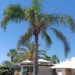 Uzhan Hotel