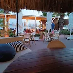 Uzhan Hotel
