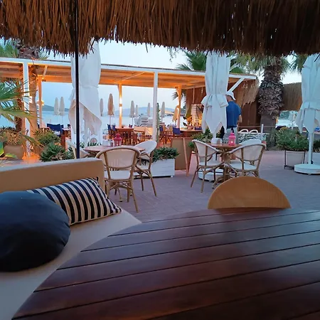 Uzhan Hotel