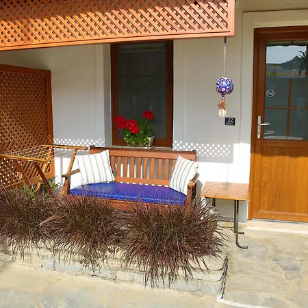 Hotel Uzhan