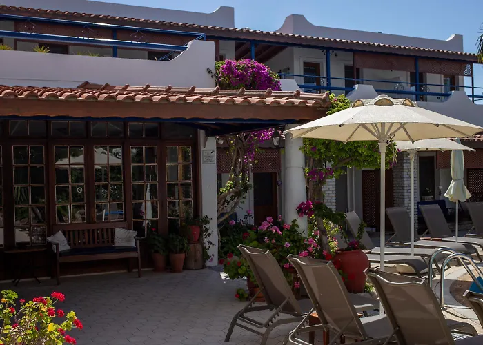 Uzhan Hotel 2*
